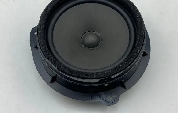 Audi A3 S3 8V Front door high frequency speaker 8V4035411C 67831
