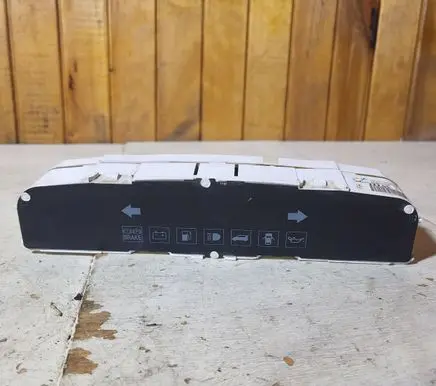 Speedometer (instrument cluster)