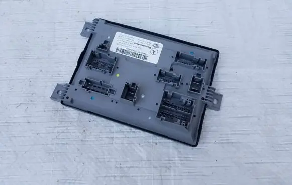 Mercedes-Benz E W212 Headlight ballast module Xenon A2139009729 A2139016011 173003