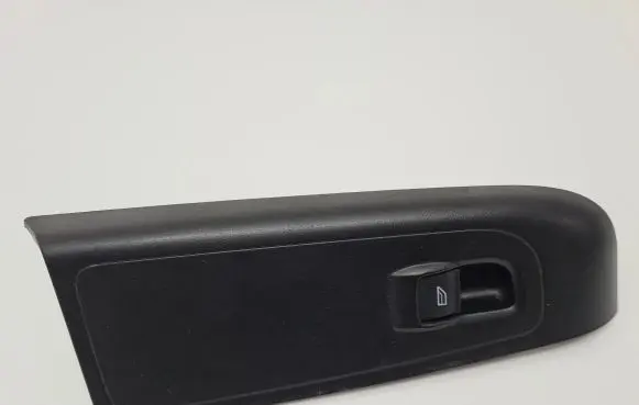 Ford Turneo Courier Electric window control switch 10073908 ET76240A40B