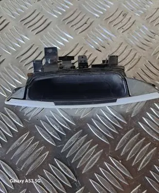 Dodge Challenger Front door cover/cap 1MZ84JWDAH 13700 7609824A