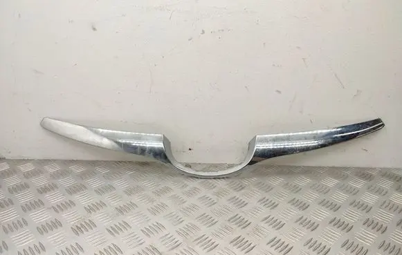Hyundai i40 Front bumper upper radiator grill 863533Z000