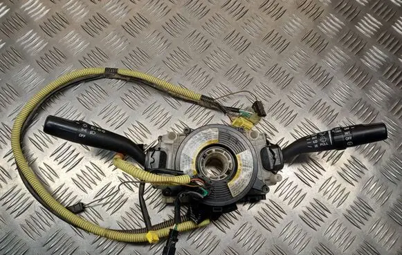 Suzuki Grand Vitara I Wiper turn signal indicator stalk/switch 17C983