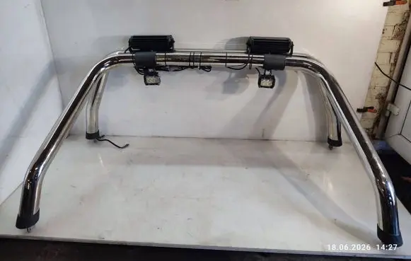Volkswagen Amarok Roof transverse bars on the 