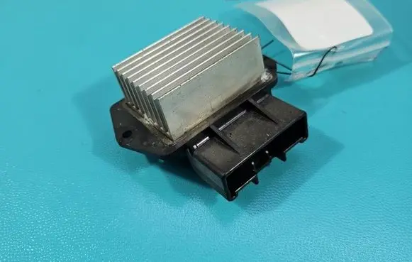 Fiat Freemont Heater blower motor/fan resistor 4993002131 IMPRK1559591