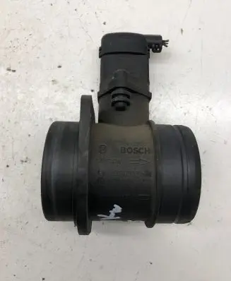 Volkswagen Golf V Mass air flow meter 038906461B 0281002531