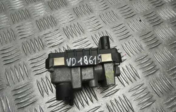 Jaguar XF Other cylinder head part 6NW009206 VD18615