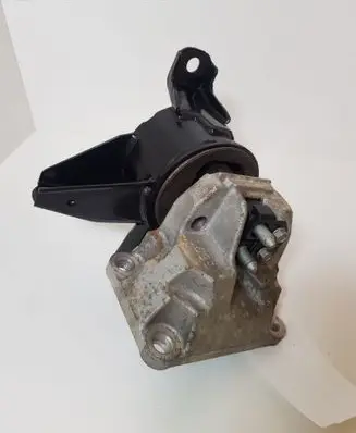 Engine mount bracket
