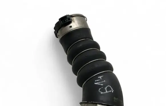 BMW X5 E70 Intercooler hose/pipe 7807985