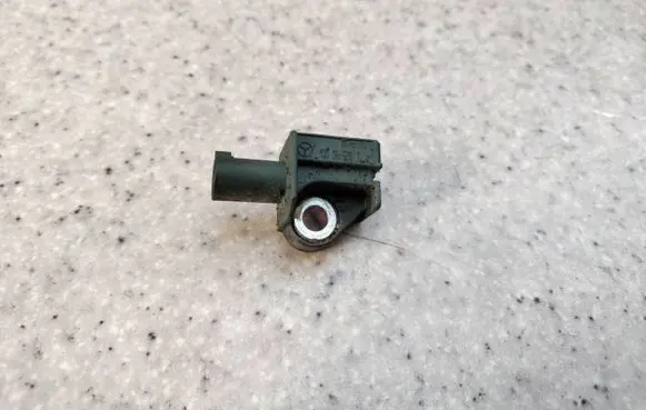 Mercedes-Benz E A207 Airbag deployment crash/impact sensor A1729056000