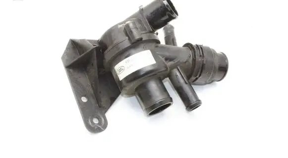Land Rover Range Rover Sport L494 Thermostat housing FPLA8575CB