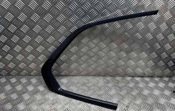 BMW X5 G05 Rear side glass trim 7444088