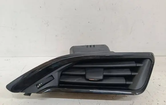 Peugeot 208 Dashboard side air vent grill/cover trim 9673131677 44718X 2771001