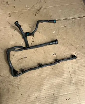 Volvo XC60 Fuel injector supply line/pipe 136506