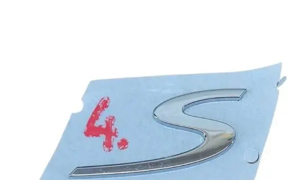 Porsche Cayenne (9Y0 9Y3) Manufacturers badge/model letters 