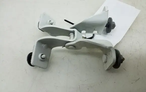 Mercedes-Benz B W246 W242 Tailgate/trunk/boot hinge A1767402800