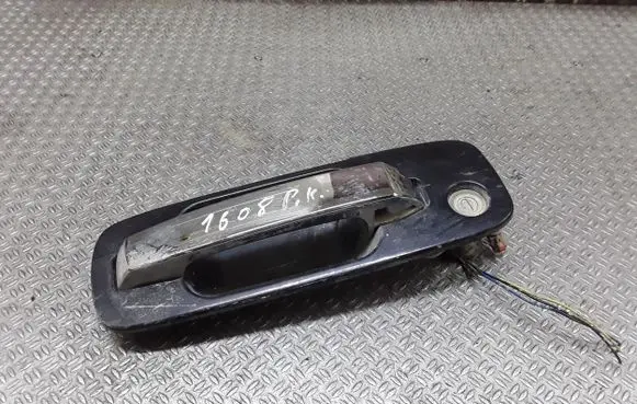 Nissan X-Trail T30 Front door exterior handle