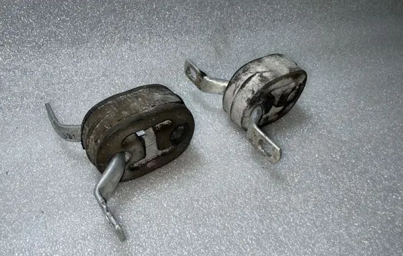 Audi A4 S4 B5 8D Muffler mount bracket/holder 8D0253147E