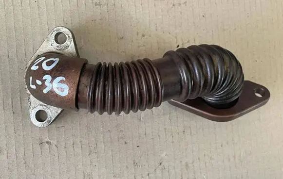 Renault Trafic III (X82) EGR valve line/pipe/hose 147252403R