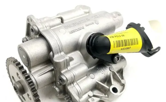 Volkswagen Polo V 6R Oil pump 04E115109S