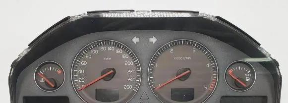 Volvo V70 Speedometer (instrument cluster) 30746102