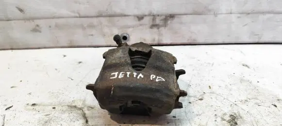 Volkswagen Jetta V Front brake caliper