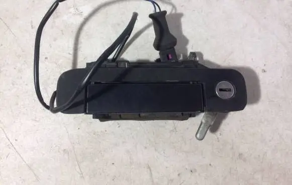 Audi A3 S3 8L Front door exterior handle 4A0837205 8D0837207