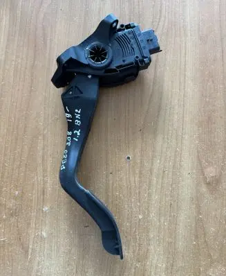 Peugeot 208 Accelerator throttle pedal 6PV00994941