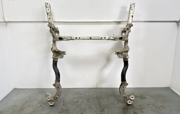 Volkswagen Touareg III Front subframe 4M0399315T