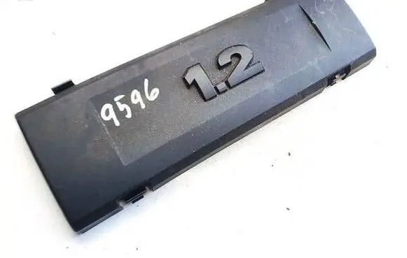 Seat Ibiza IV (6J,6P) Engine cover (trim) 03e103929a 03210