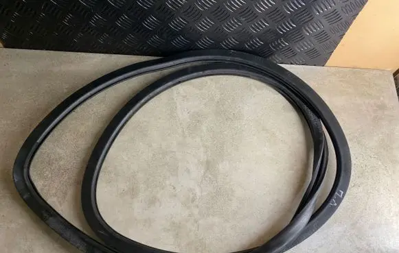 Volkswagen Phaeton Rubber seal front door (on door) 3D4867365