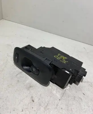 Volvo XC90 Electric window control switch 30658147