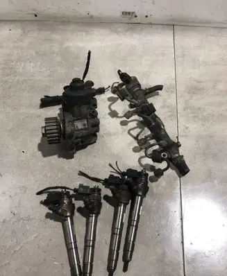 Skoda Superb B8 (3V) Fuel injection system set 0445110471 04L130277AE 04L089G
