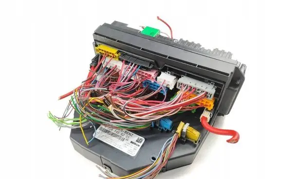 Mercedes-Benz C W204 Fuse box set A2045456201