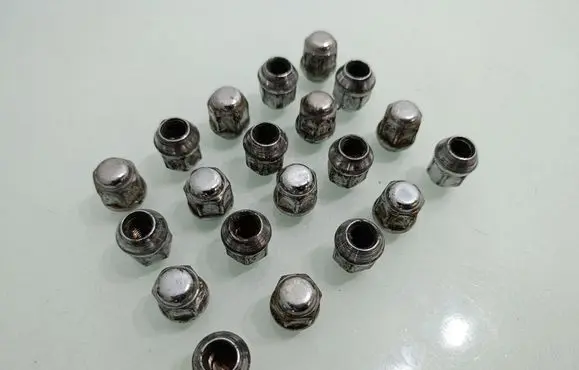 Nuts/bolts