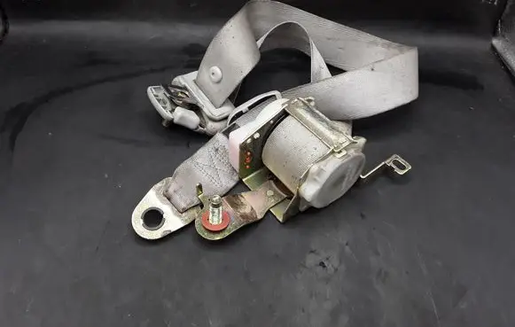 Hyundai Trajet Rear seatbelt 89810203A010 8981020