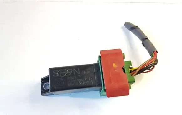 Glow plug pre-heat relay