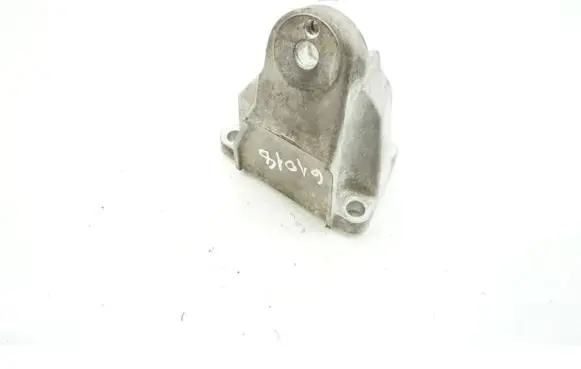 Lexus GS 300 350 430 450H Engine mounting bracket