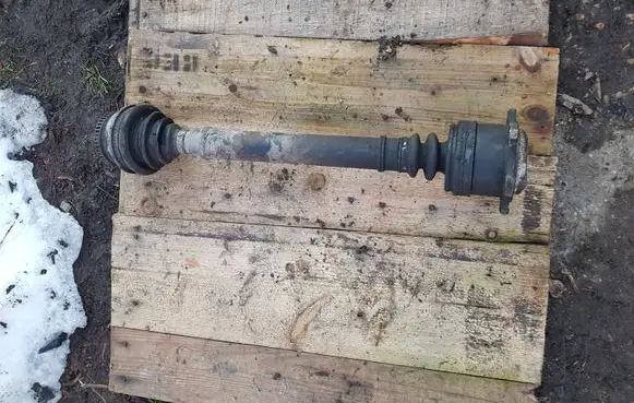 Audi A4 S4 B5 8D Front driveshaft