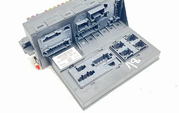 Mercedes-Benz E W211 SAM control unit 2115453901