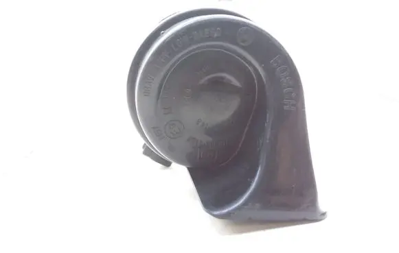 Chrysler 300M Horn signal CH2143 011157