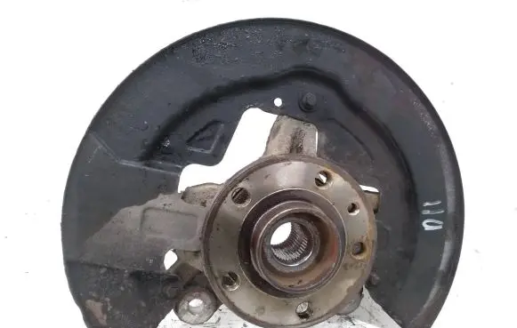 Volvo XC60 Front wheel hub spindle knuckle