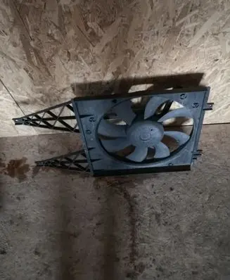 Volkswagen Cross Polo Electric radiator cooling fan