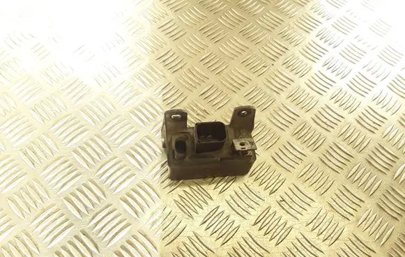 Glow plug pre-heat relay