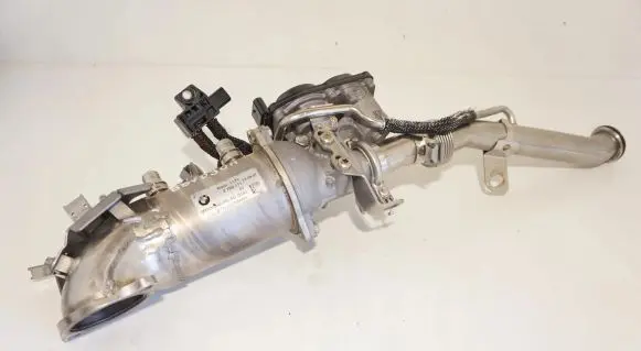 BMW 7 G11 G12 EGR valve cooler 8574815