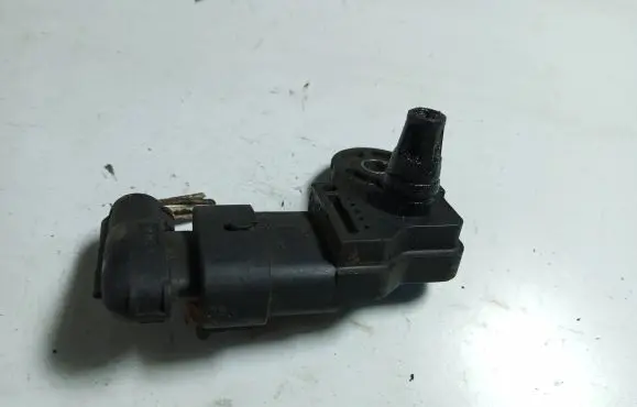 Opel Vectra C Air pressure sensor 0281002437
