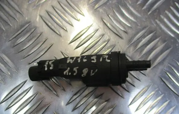 Mercedes-Benz A W169 Valve vacuum 0025400497