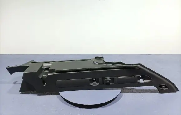 Other sill/pillar trim element