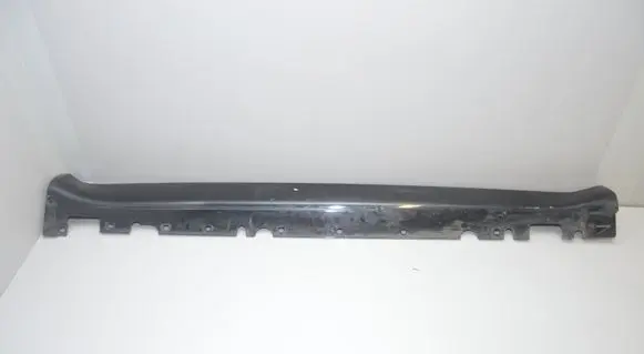 BMW X5 E70 Side skirt front trim 