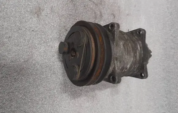 Mercedes-Benz Sprinter W906 Air conditioning (A/C) compressor (pump) TM15HS